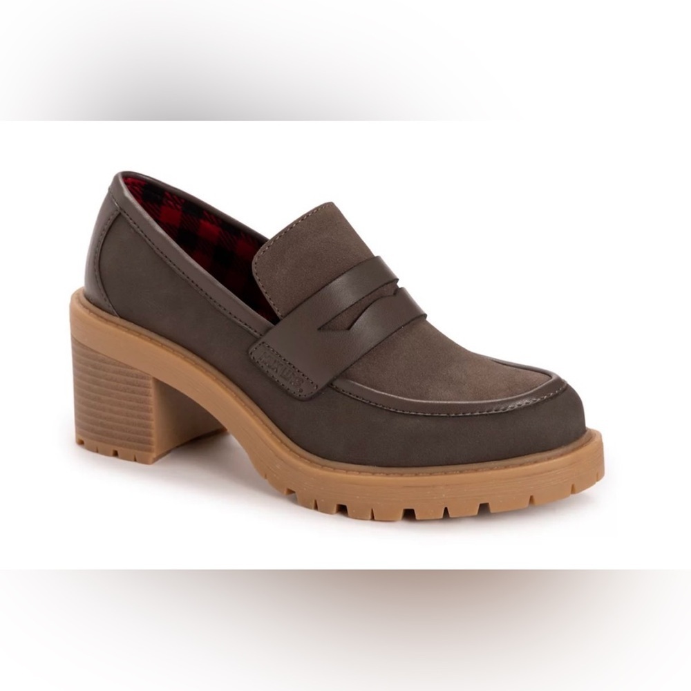 MUK LUKS Leona Women's Slip-On Loafers size 6 Brown color